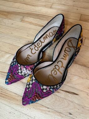 Sam Edelman Pointed-Toe Floral Embroidered d’Orsay Flats
